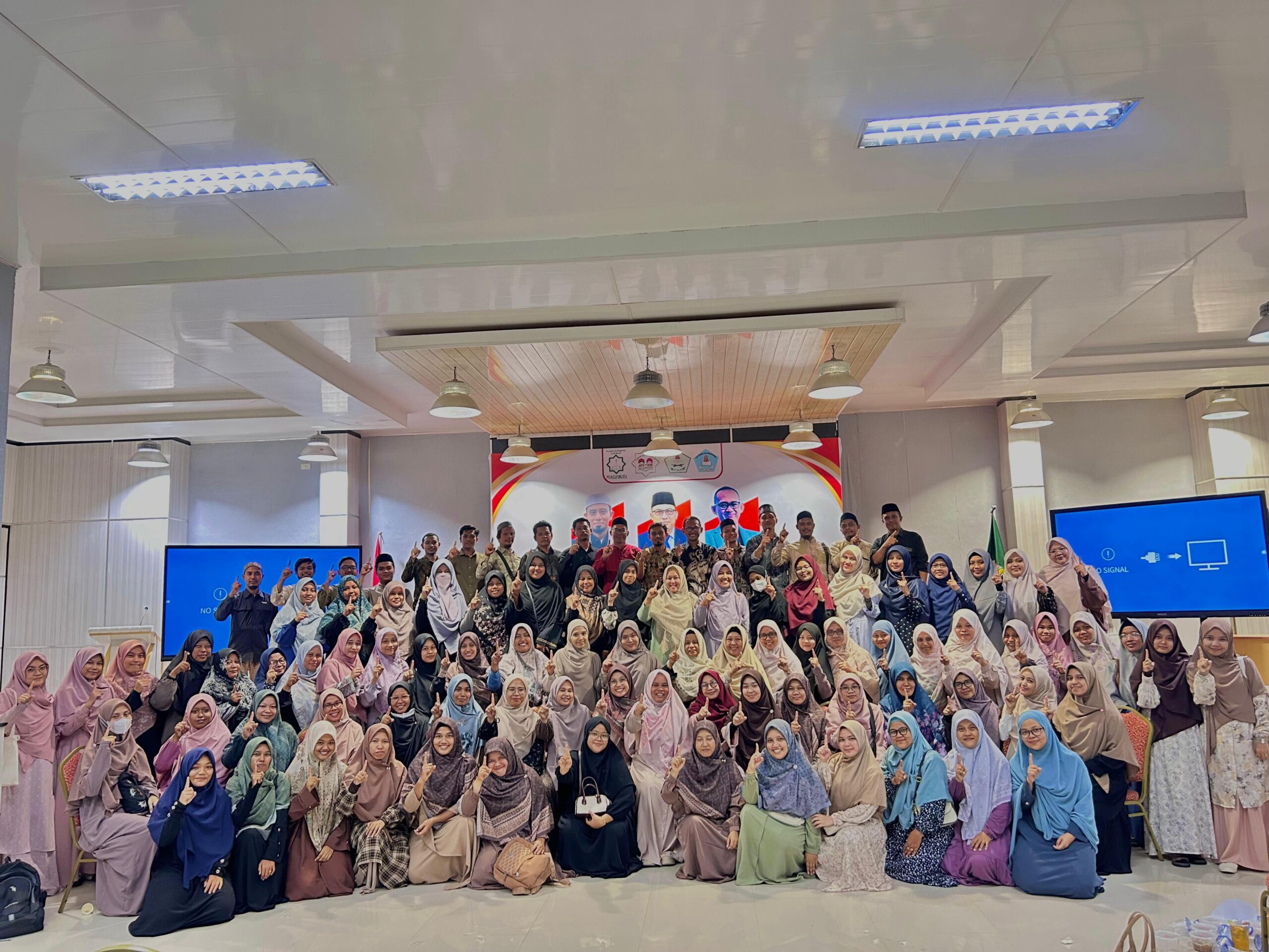 Yayasan Al Maghribi Aceh Gelar Training The Empowered Teacher.